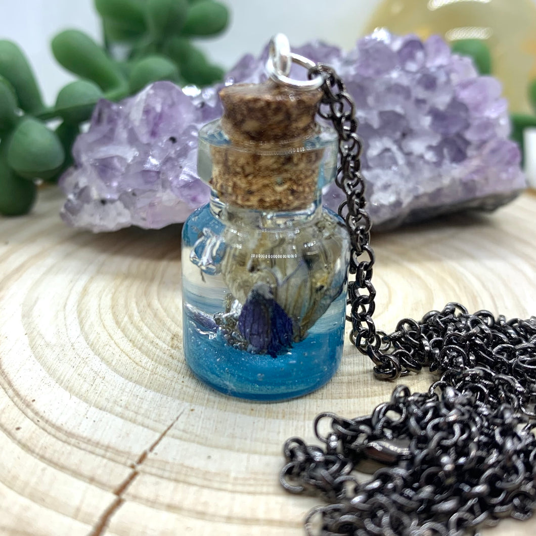 Blue Flower Jar Necklace